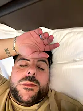 Sex-10-10 online show from October 31, 2025, 2:51 pm