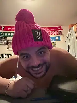 Sex-10-10 online show from November 1, 2025, 9:28 pm