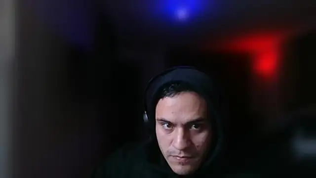 Snapshot of Andresbogota11 chatting on July 14, 2026, 5:40 pm Andresbogota11 online show from July 14, 2026, 5:40 pm