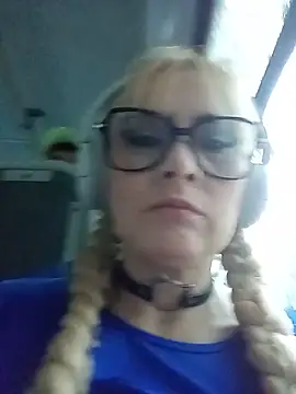 Snapshot of CandieGilson__ chatting on May 28, 2026, 11:29 am CandieGilson online show from May 28, 2026, 11:29 am