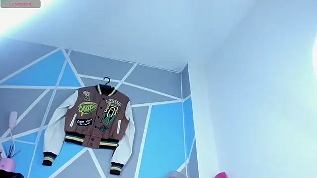 Meghan hott online show from February 9, 2026, 7:01 am