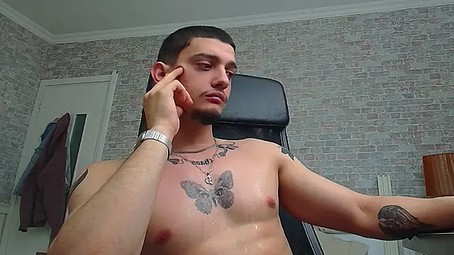OscarGriffin online show from February 12, 2025, 9:42 am