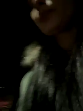 lunalovelee online show from November 13, 2025, 3:55 pm