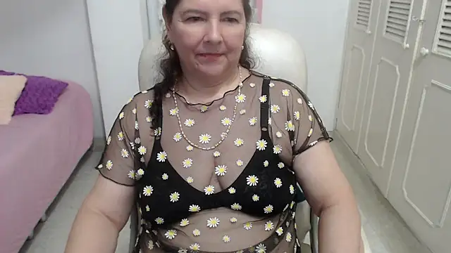 Snapshot of leonela_69 chatting on July 5, 2026, 4:19 am leonela 69 online show from July 5, 2026, 4:19 am