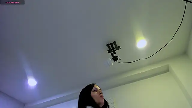 Snapshot of EmiliaRose_ chatting on February 11, 2026, 8:58 pm EmiliaRose online show from February 11, 2026, 8:58 pm