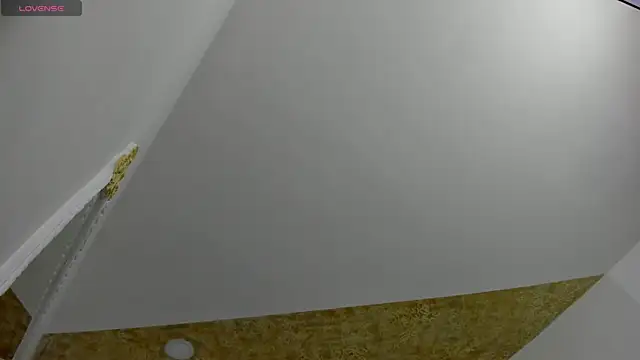 Snapshot of EmiliaRose_ chatting on February 22, 2026, 8:18 pm EmiliaRose online show from February 22, 2026, 8:18 pm