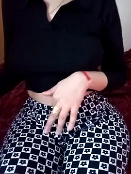 Snapshot of Yaraa3 chatting on March 23, 2025, 6:58 am Yaraa3 online show from March 23, 2025, 6:58 am