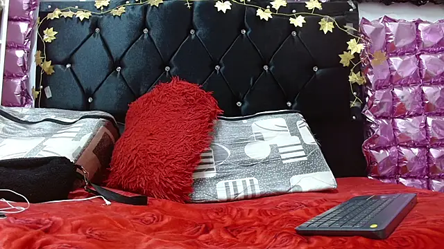 poisondost hot online show from September 28, 2025, 12:32 pm