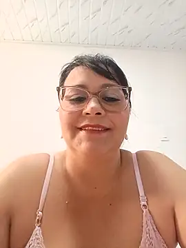 Snapshot of promiscuous-indecent-momm chatting on June 13, 2026, 8:40 pm promiscuous-indecent-momm online show from June 13, 2026, 8:40 pm