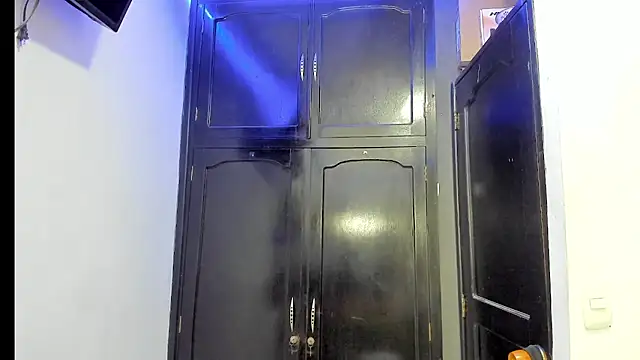 Dollcatalina online show from March 1, 2025, 6:35 am