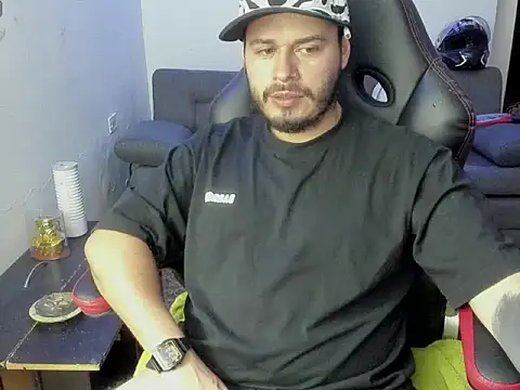 ragnar lothbrok777 online show from April 7, 2026, 3:40 am