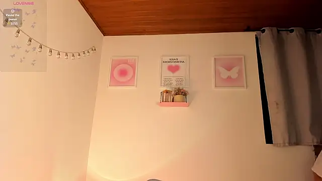 Amygoddess online show from March 4, 2025, 2:27 am