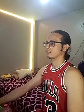 cholitohermoso online show from February 17, 2025, 1:04 am