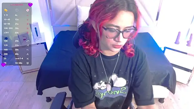 kristen tay online show from December 2, 2025, 3:23 am