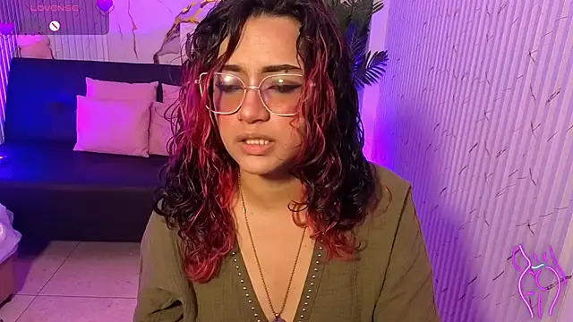 kristen tay online show from April 12, 2026, 3:22 am