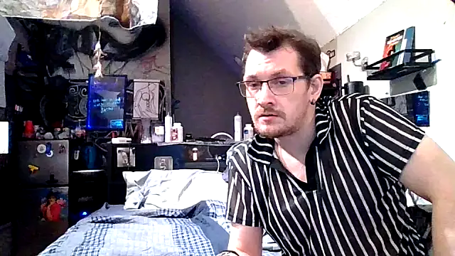 Snapshot of Sk00byJaXxX212 chatting on May 14, 2026, 4:19 am Sk00byJaXxX212 online show from May 14, 2026, 4:19 am