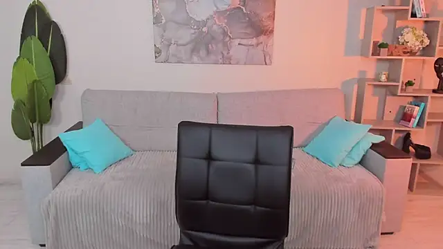 GabriellaMays online show from October 9, 2025, 5:16 am