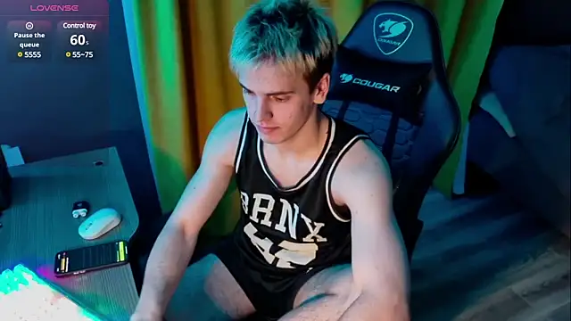 EdwinBlaze online show from February 12, 2025, 4:44 pm