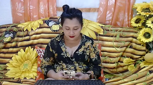 Snapshot of UrSweetClassyPinay chatting on February 11, 2025, 7:12 am UrSweetClassyPinay online show from February 11, 2025, 7:12 am