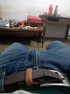 Snapshot of boyyouwant33 chatting on February 13, 2025, 3:03 pm boyyouwant33 online show from February 13, 2025, 3:03 pm