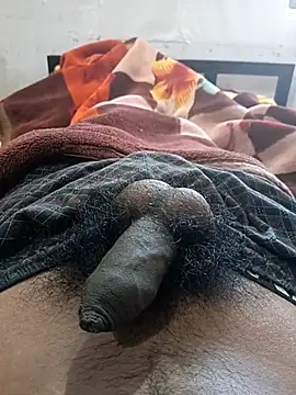 Snapshot of boyyouwant33 chatting on February 14, 2025, 11:10 am boyyouwant33 online show from February 14, 2025, 11:10 am