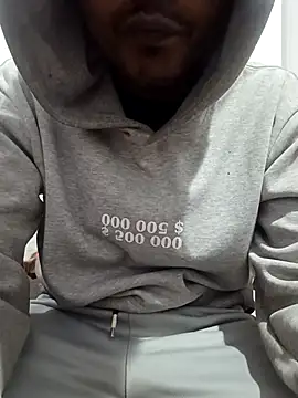 Snapshot of boyyouwant33 chatting on February 15, 2025, 8:33 pm boyyouwant33 online show from February 15, 2025, 8:33 pm