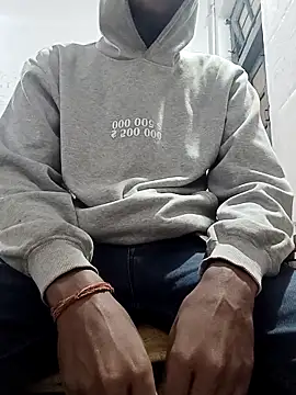 Snapshot of boyyouwant33 chatting on February 16, 2025, 4:10 pm boyyouwant33 online show from February 16, 2025, 4:10 pm