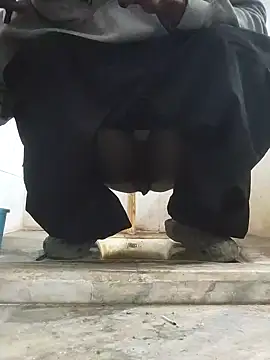 Snapshot of boyyouwant33 chatting on December 23, 2025, 10:57 am boyyouwant33 online show from December 23, 2025, 10:57 am