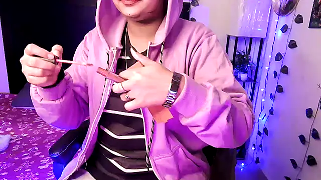 megancatluna online show from January 13, 2026, 4:18 am