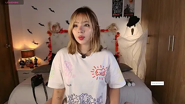 Julieta priv online show from October 16, 2025, 2:07 pm