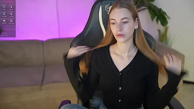 Layla Sweet  online show from October 20, 2025, 3:23 pm