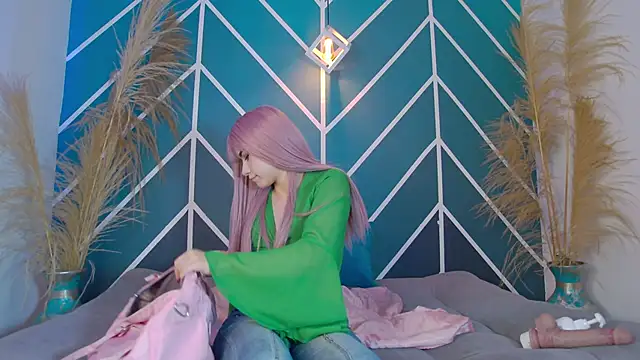 Arii moon online show from October 9, 2025, 7:34 pm