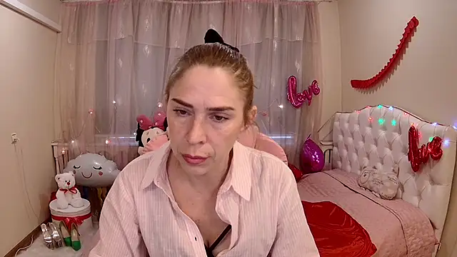 TessaDaybreak online show from March 19, 2025, 7:29 am