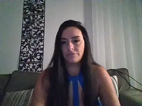 Snapshot of Layla_Gilf_Mae chatting on March 21, 2025, 8:29 pm Layla Gilf Mae online show from March 21, 2025, 8:29 pm