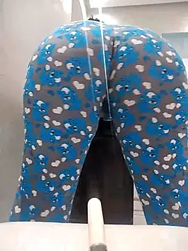 Snapshot of Dalou3a-69 chatting on October 15, 2025, 9:42 am Dalou3a-69 online show from October 15, 2025, 9:42 am