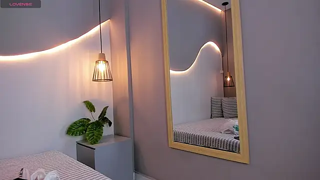 lucelly 15 online show from September 24, 2025, 11:13 am