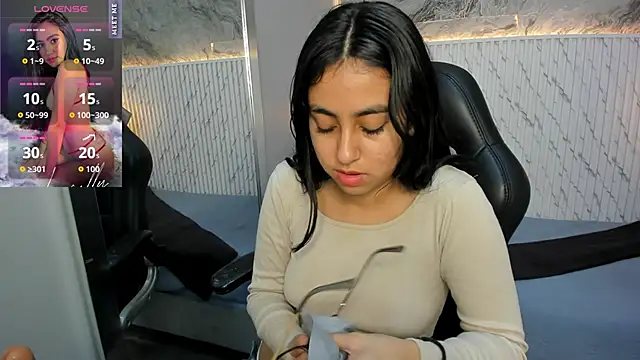 lucelly 15 online show from December 3, 2025, 11:52 am