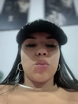 Naatalia online show from November 3, 2025, 10:53 pm