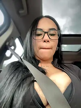 Naatalia online show from February 6, 2026, 9:18 pm