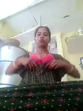 Snapshot of MEENA_ROY chatting on February 21, 2025, 3:23 am MEENA ROY online show from February 21, 2025, 3:23 am