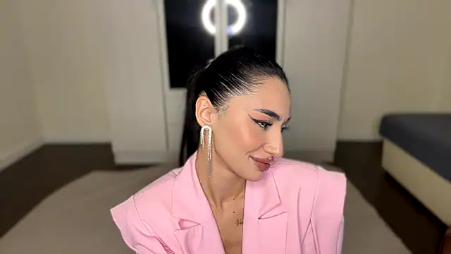 alissadreams online show from October 11, 2025, 6:17 pm