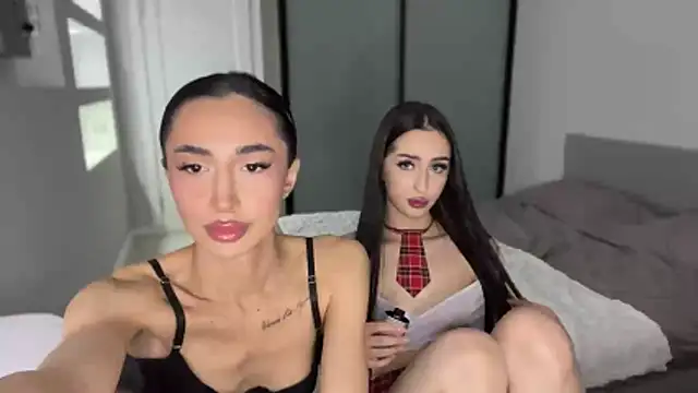 alissadreams online show from December 2, 2025, 9:32 pm