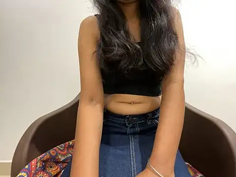 aliya bhatt online show from November 3, 2025, 4:52 pm