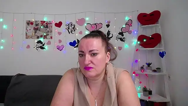 DianaMGG online show from March 6, 2025, 6:30 am