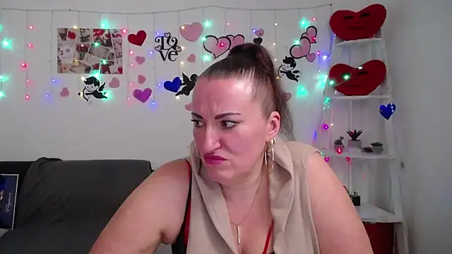 DianaMGG online show from March 6, 2025, 3:45 pm