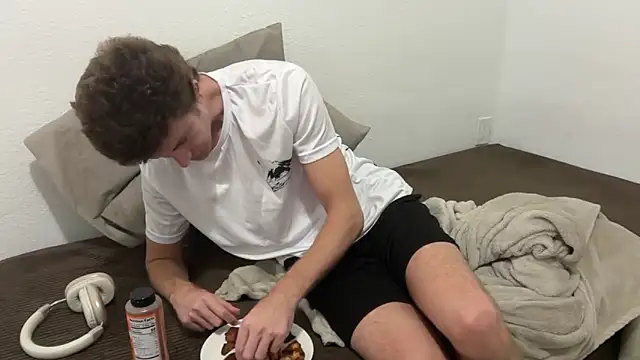 Snapshot of greekmythics chatting on March 13, 2026, 10:38 pm greekmythics online show from March 13, 2026, 10:38 pm