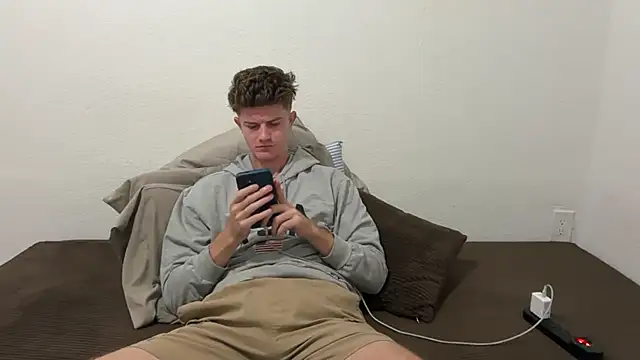 Snapshot of greekmythics chatting on April 2, 2026, 8:56 am greekmythics online show from April 2, 2026, 8:56 am