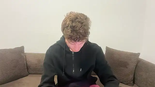 Snapshot of greekmythics chatting on April 6, 2026, 8:15 am greekmythics online show from April 6, 2026, 8:15 am