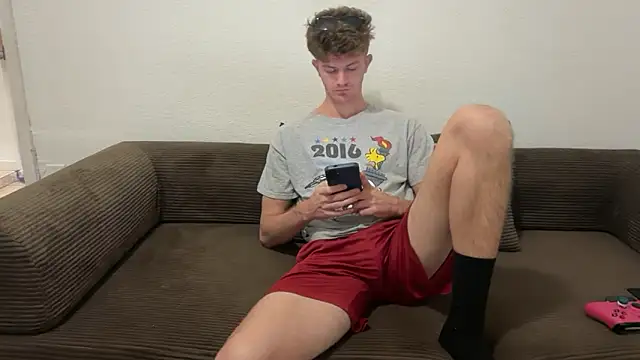 Snapshot of greekmythics chatting on April 7, 2026, 9:21 am greekmythics online show from April 7, 2026, 9:21 am