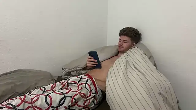 Snapshot of greekmythics chatting on April 9, 2026, 6:19 am greekmythics online show from April 9, 2026, 6:19 am